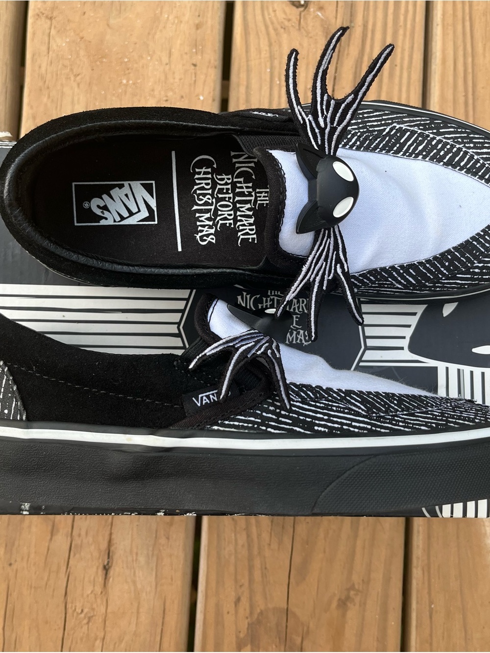 Vans x The Nightmare Before Christmas Black and White Cat Slip-On Sneakers - Picture 3 of 4